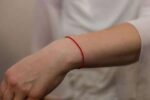 Kabbala Armband am Handgelenk